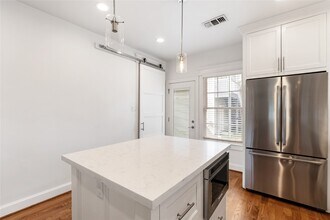 1223 Rutland St in Houston, TX - Building Photo - Building Photo