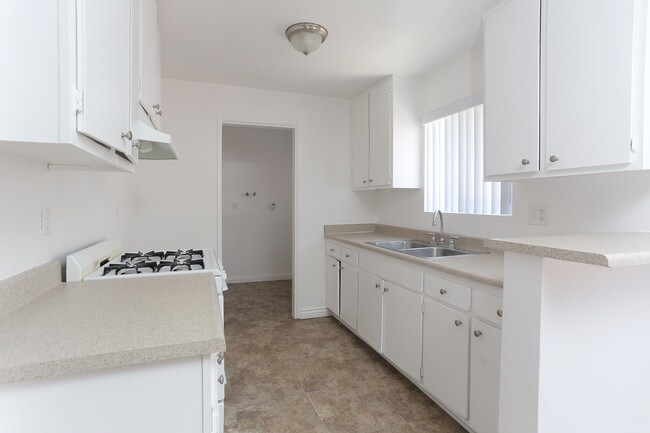 Norwalk Apartments in Norwalk, CA - Foto de edificio - Interior Photo