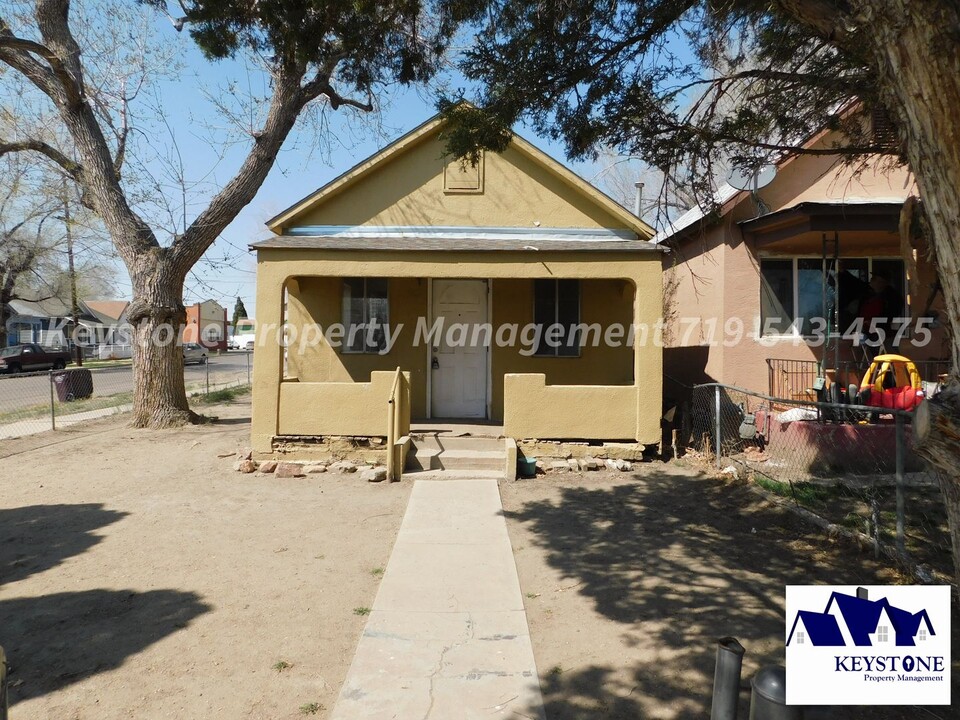 801 E 7th St in Pueblo, CO - Building Photo