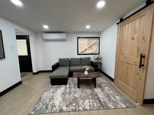 1960 Willow Dr in Running Springs, CA - Building Photo - Building Photo