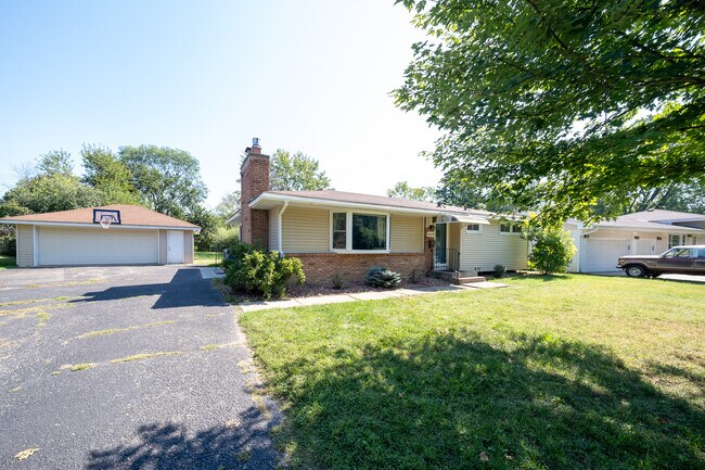 property at 4689 Morris Ln