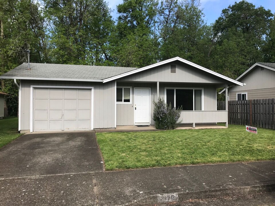 2170 SE Ryan St in Corvallis, OR - Building Photo