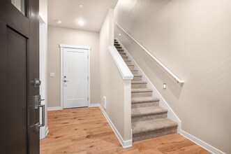 6624 NE 187 Ct in Kenmore, WA - Building Photo - Building Photo