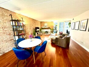 651 W Sheridan Rd in Chicago, IL - Building Photo - Building Photo