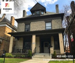 213 S Aiken Ave in Pittsburgh, PA - Building Photo