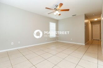5545 Fifth Ave in Ft. Myers, FL - Foto de edificio - Building Photo