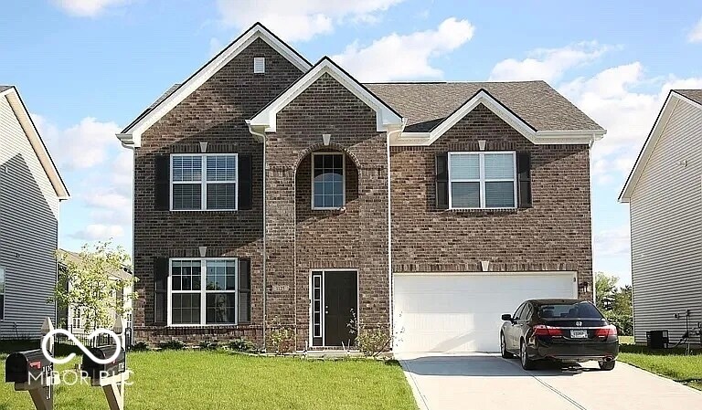 1125 Barberry Dr in Greenwood, IN - Foto de edificio