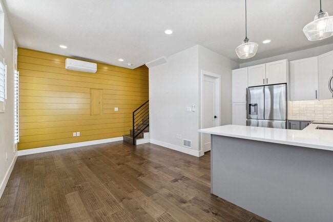 2478 S Delaware St in Denver, CO - Building Photo - Building Photo