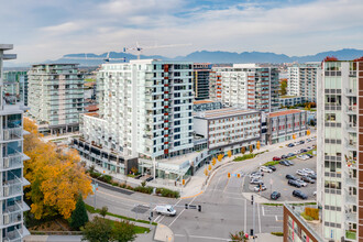 Oval Village in Richmond, BC - Building Photo - Building Photo