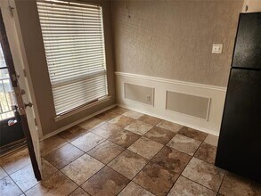 5000 Bowser Ave in Dallas, TX - Foto de edificio - Building Photo