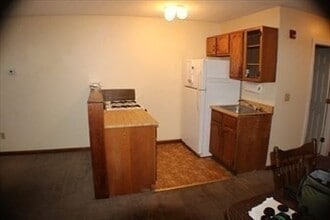 1076 Social St in Woonsocket, RI - Building Photo - Building Photo