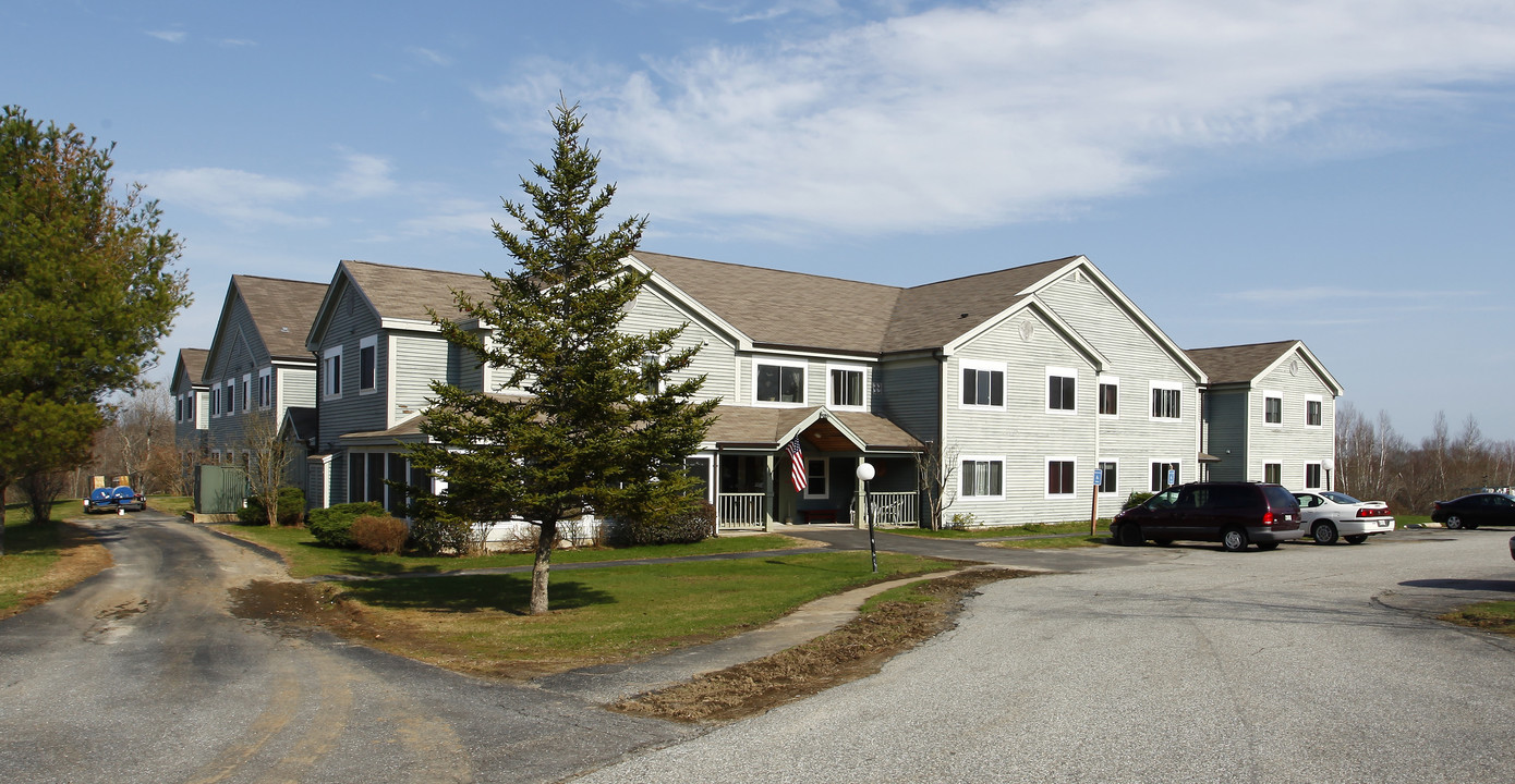 Bowdoinham Estates in Bowdoinham, ME - Building Photo