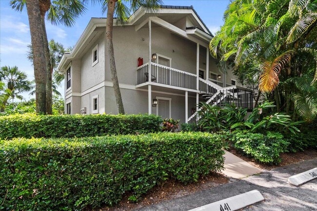 property at 11863 Wimbledon Cir