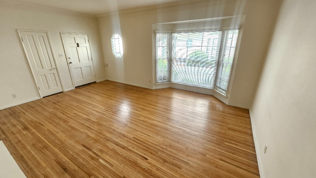 224 S Tower Dr in Beverly Hills, CA - Building Photo - Building Photo