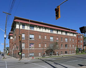 715 Main St E in Hamilton, ON - Building Photo - Building Photo