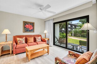 600 Neapolitan Way in Naples, FL - Building Photo