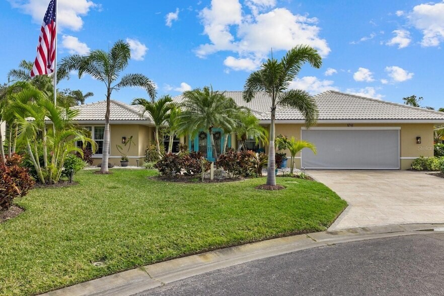 414 Devonshire Ln, Unit 110548 in Venice, FL - Building Photo