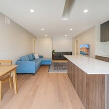 230 7th St, Unit 704 in San Francisco, CA - Foto de edificio - Building Photo
