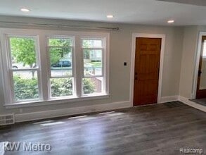 202 N Washington Ave in Royal Oak, MI - Building Photo - Building Photo