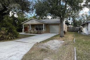 803 W Sligh Ave in Tampa, FL - Building Photo