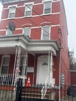 212 N 7th St in Newark, NJ - Building Photo