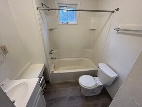 77 Bates St in Pittsburgh, PA - Building Photo - Building Photo