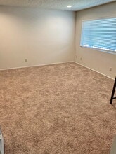 961 W 18th St, Unit 3 in San Pedro, CA - Building Photo - Building Photo