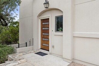 201 Honey Creek Ct in Austin, TX - Building Photo - Building Photo