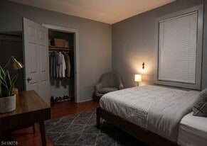 73 4th St in Passaic, NJ - Building Photo