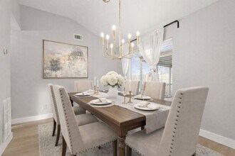 602 W Castle Harbour Dr in Friendswood, TX - Building Photo - Building Photo