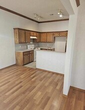 9312 Maybrook Dr in Oklahoma City, OK - Foto de edificio - Building Photo