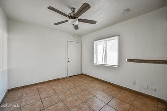 526 S Mesa Dr in Mesa, AZ - Building Photo - Building Photo