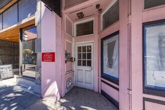 350 King St in Charleston, SC - Foto de edificio - Building Photo