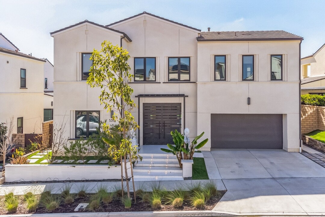 5315 Morning Sage Way in San Diego, CA - Building Photo
