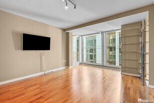 555 4th St in San Francisco, CA - Building Photo
