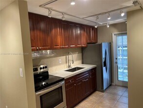 1029 SW 15th Terrace in Fort Lauderdale, FL - Building Photo - Building Photo