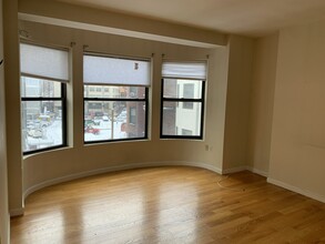 636 Beacon St, Unit 301 in Boston, MA - Building Photo - Building Photo
