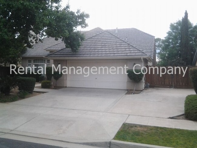 property at 886 Pistachio Ave