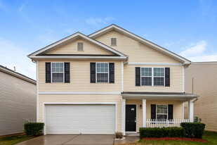 1761 Eastway Dr in Dallas, NC - Building Photo