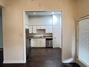 10432 High Hollows Dr in Dallas, TX - Foto de edificio - Building Photo