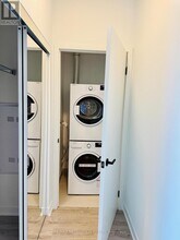 2495 Eglinton Ave W in Mississauga, ON - Building Photo - Building Photo