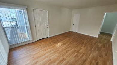 915 S Ardmore Ave in Los Angeles, CA - Building Photo - Building Photo