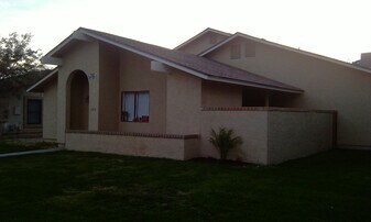 2720 N Salem, Unit 201 in Mesa, AZ - Building Photo