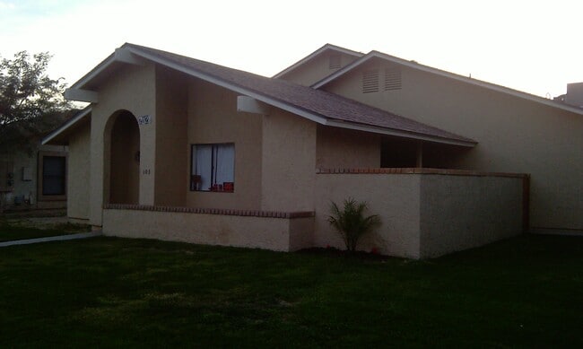 2720 N Salem, Unit 201, Unit 201