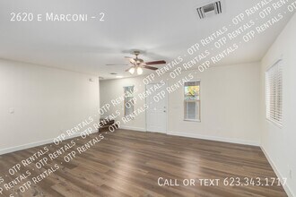 2620 E Marconi Ave in Phoenix, AZ - Foto de edificio - Building Photo