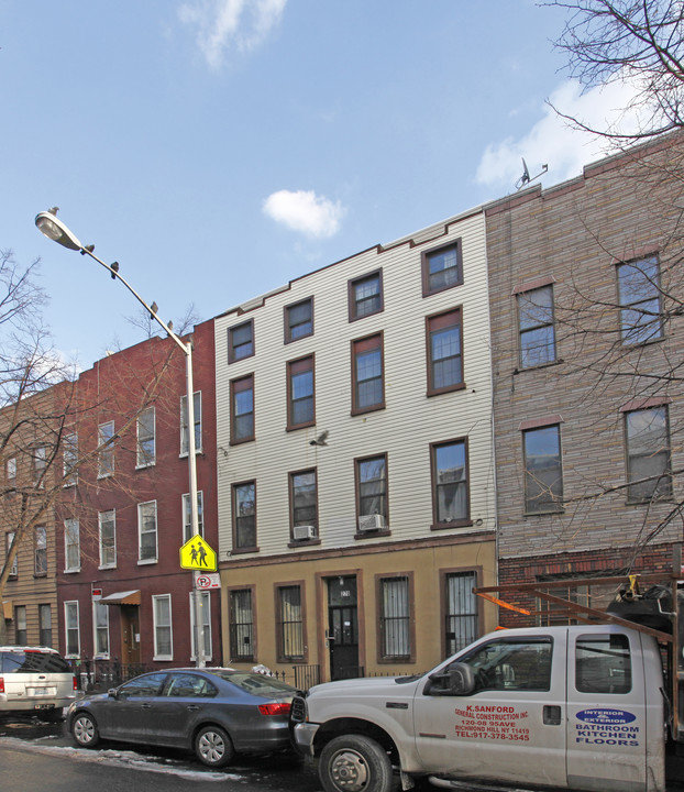 270 Himrod Street Apartments in Brooklyn, NY - Building Photo