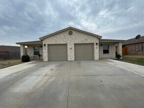 108 Lowes Blvd in Killeen, TX - Building Photo - Building Photo