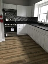 410 Cedar Ave in Highland Park, NJ - Foto de edificio - Building Photo