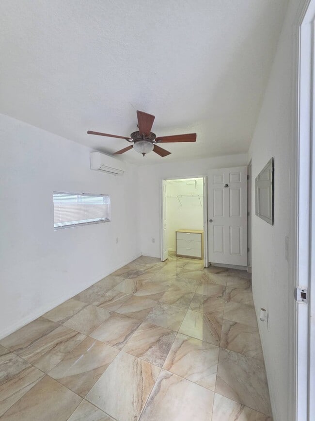 property at 125 SW 32nd Court Rd