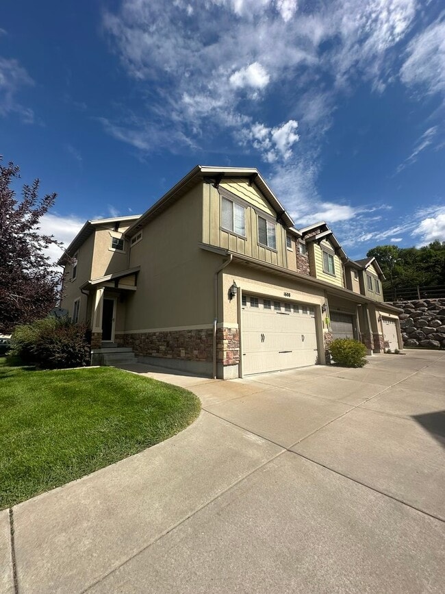 property at 1608 Hollyhock Cir
